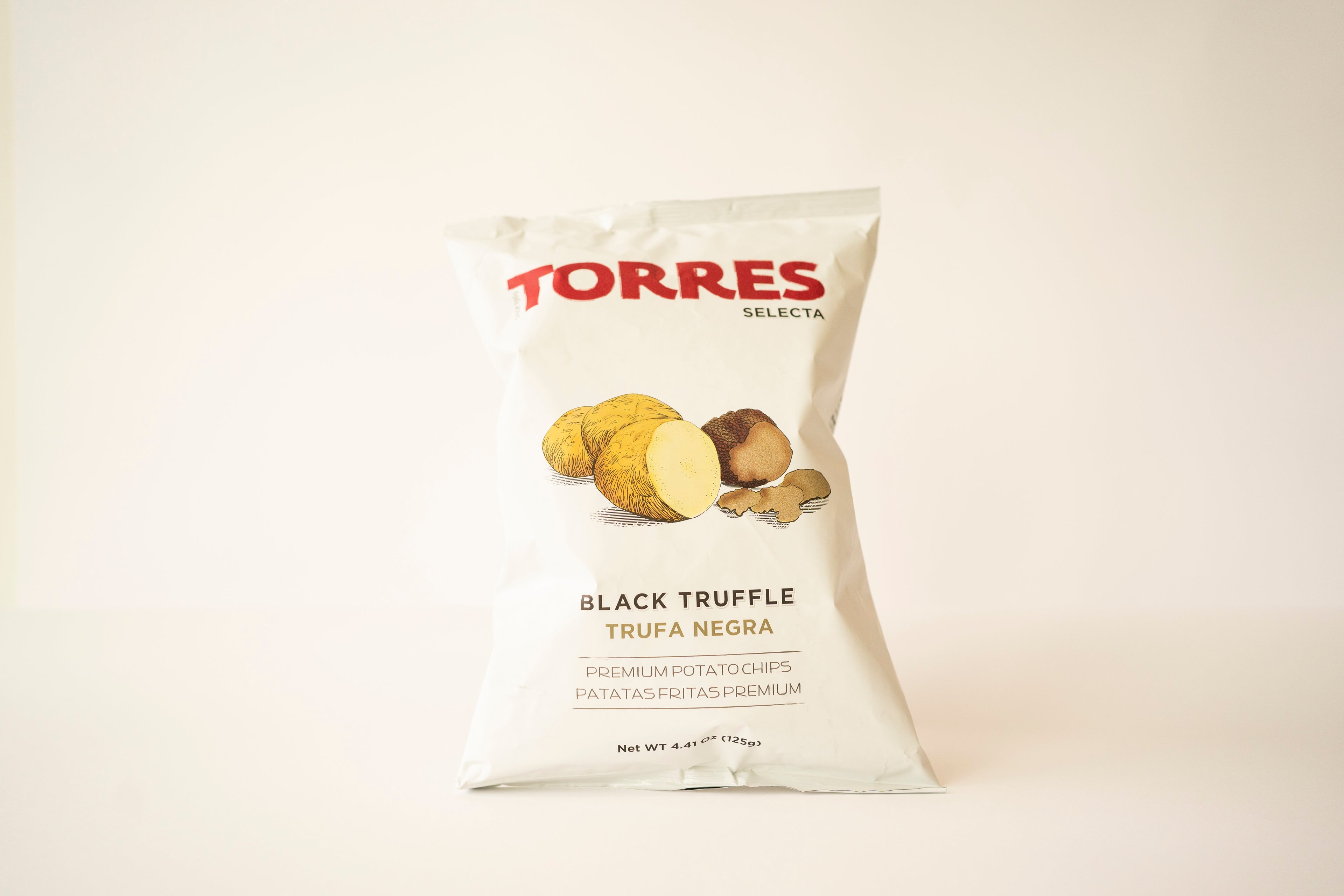 Torres Premium potato chips black truffle 40 g
